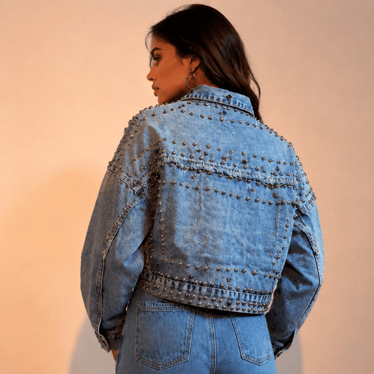 Chaqueta oversize corta con taches Ana -12266